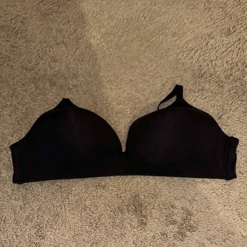 Gap Wireless Black Bra